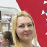 Manicurist Alena Odnolko on Barb.pro