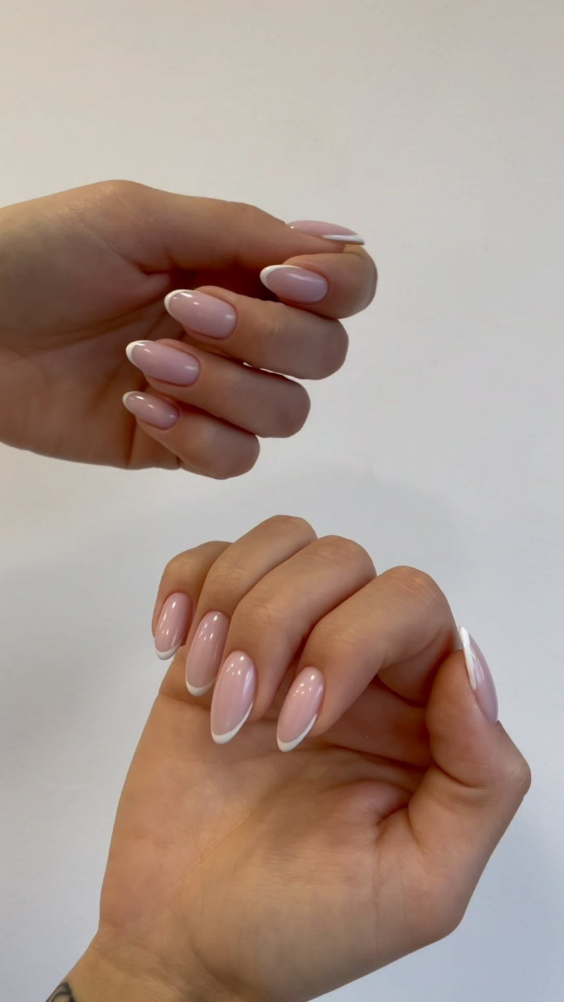 Francuski manicure, photo - Manicurzysta Anna Kis