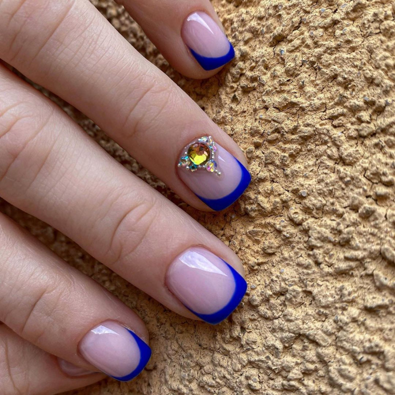 Short blue diamond, photo - Manicurist Daria Saltykova