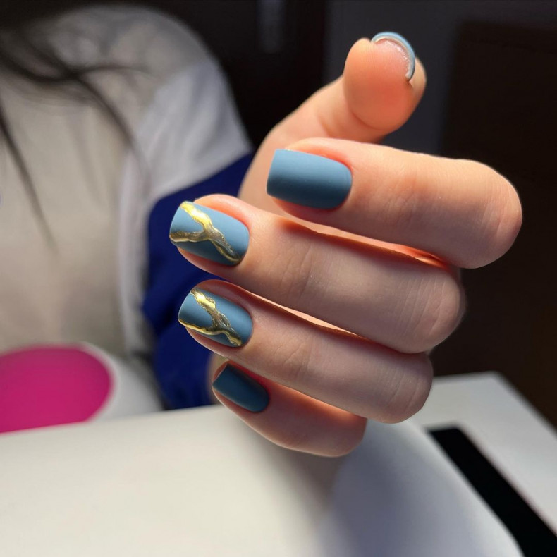 Blue matte gold, photo - Manicurist Alena Revenko