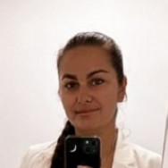 Manicurist Vita Kucherenko on Barb.pro