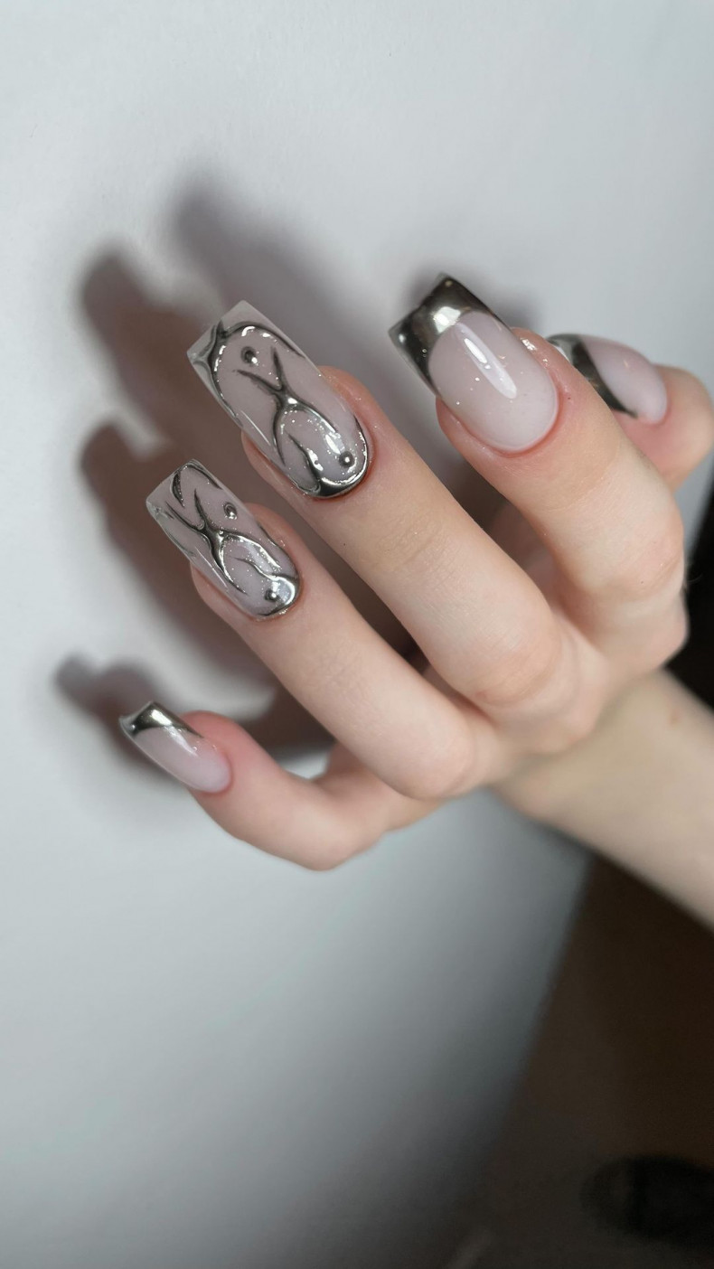 Lange milchige silber, photo - Maniküre Anastasiia