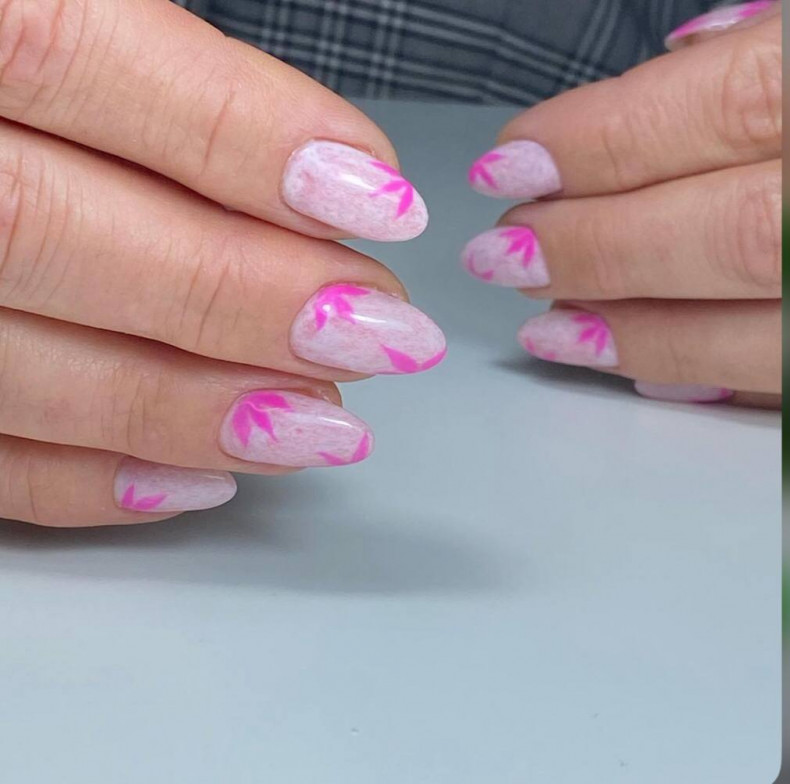 Lackierte rosa milchige, photo - Maniküre Светлана Полищук
