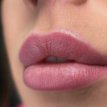 Зажившие губы после процедуры перманентного макияжа