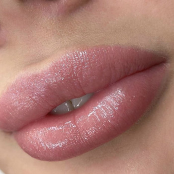 Зажившие губы после процедуры перманентного макияжа