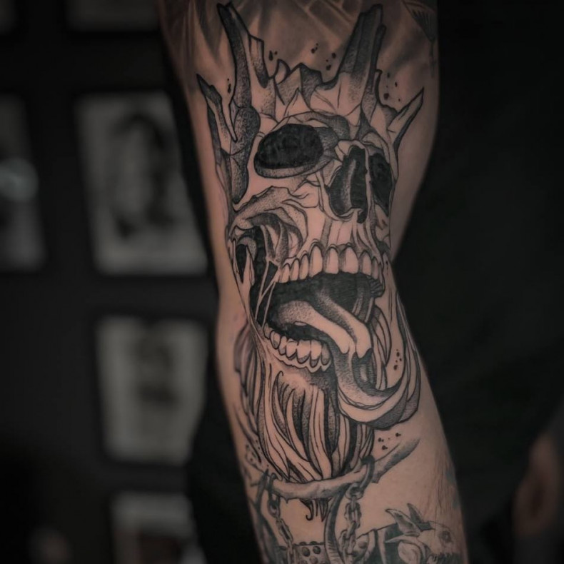 Men arm skull, photo - Tattoo Master Denis Voitkov