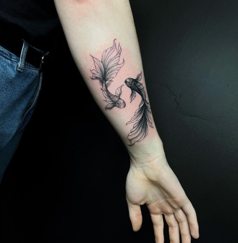 Arm fish, photo - Tattoo Master Helen