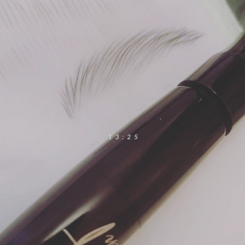 Волосковая - аппаратная техника, на латексе.