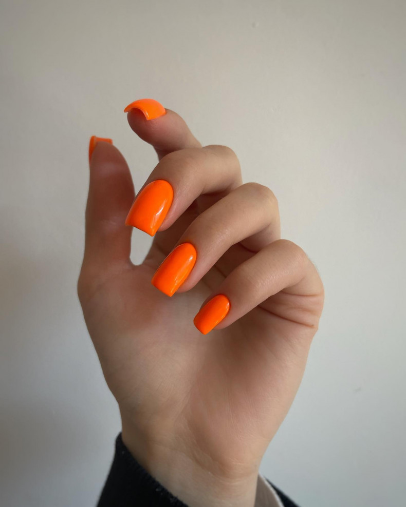 Sommer bunte orange, photo - Maniküre Mirra