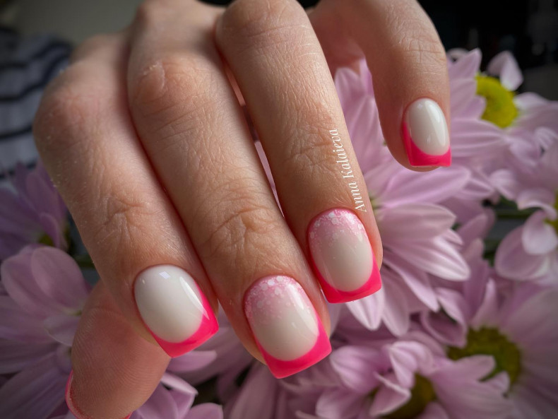 Kurze sommer rosa, photo - Maniküre Anna Kalaieva