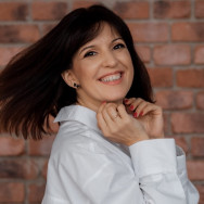 Maskenbildner Ирина Yekaterinburg,Розы Люксембург, 12