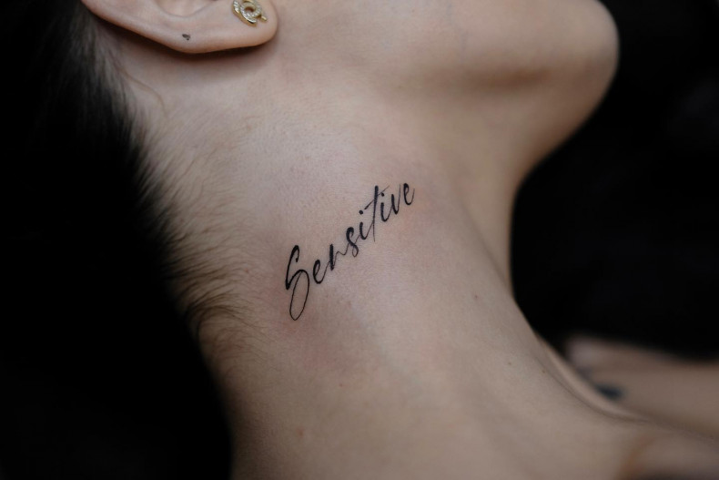 Women mini minimalism, photo - Tattoo Master Ewa Evoke tattoo