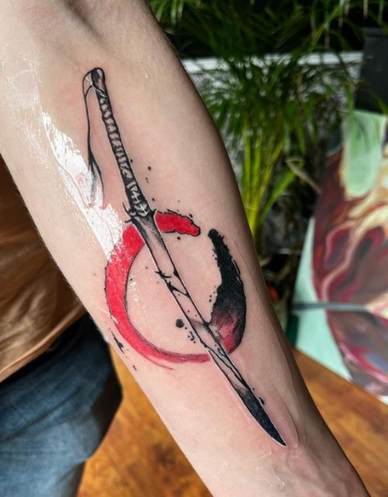 Mężczyźni katana koło, photo - Tatuażysta Alexander Hustiitattoo