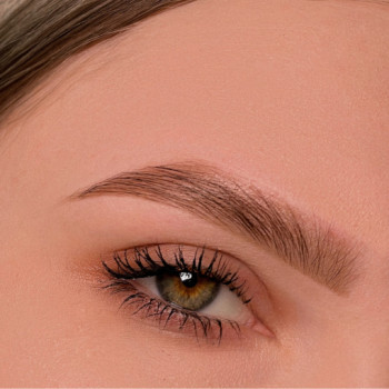 Eyebrow shaping with tweezers