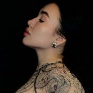 Tattoo-Meister Emilia Oliz tattoo on Barb.pro