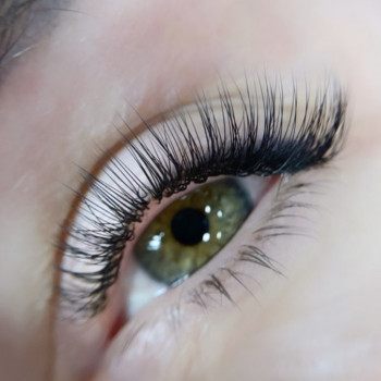 Наращивание ресниц 