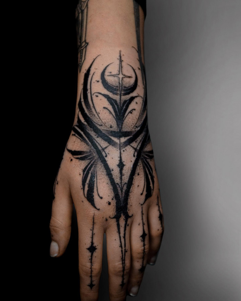 Abstract gothic hand, photo - Tattoo Studio Black death