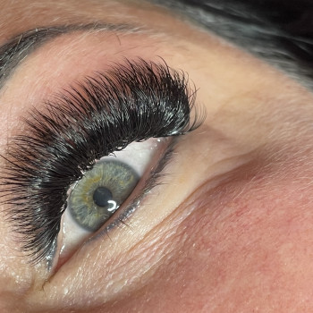 Наращивание ресниц 
                    Lashmaker Анна Логунова Lublin