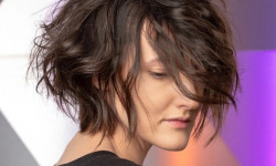 Женская стрижка на волосы средней длины от Олеси Вальтер Hairdresser All Rounder Олеся Вальтер  Moscow
