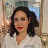 Cosmetologist Alexandra Knaub on Barb.pro