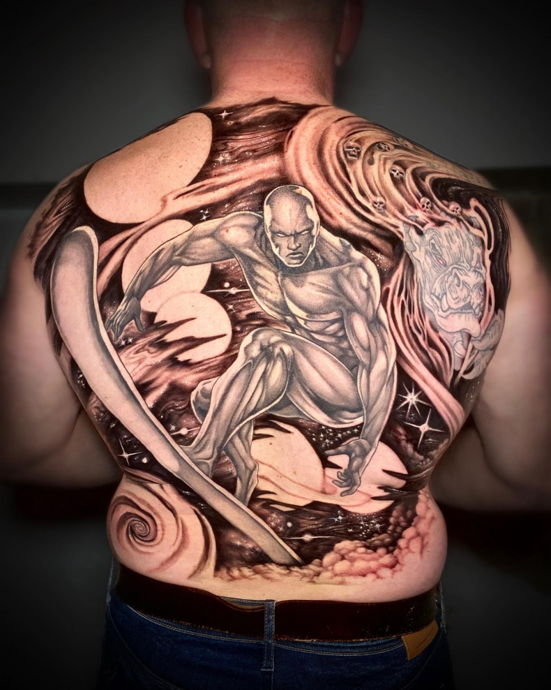 Männer groß rücken, photo - Tattoo-Studio Loyal Ink