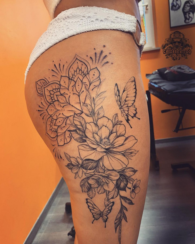 Frauen mandala Oberschenkel, photo - Tattoo-Studio Caezar Tattoo