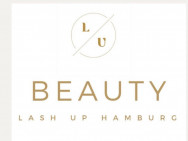 Beauty Salon Lash Up on Barb.pro