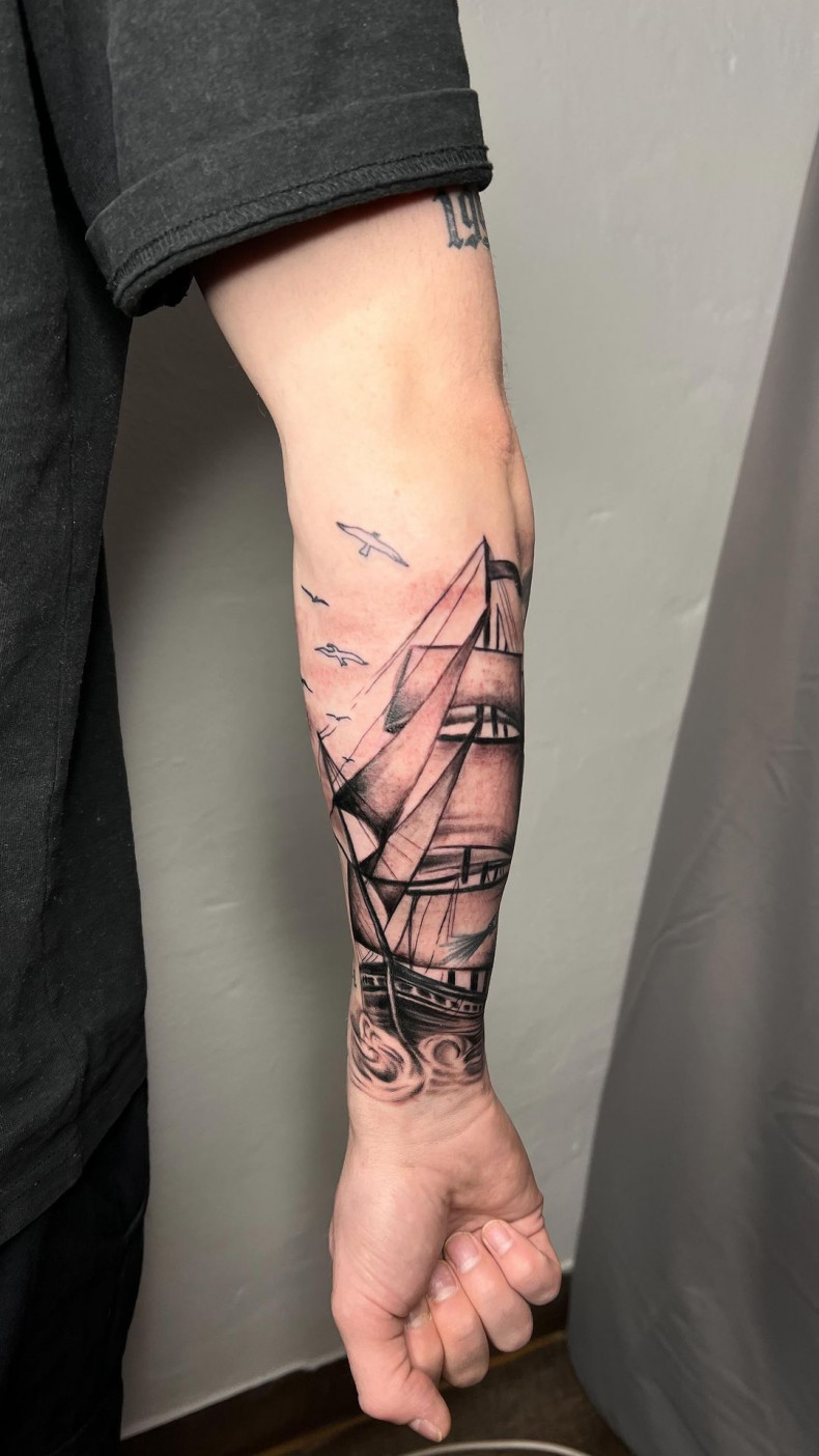 Männer Arm Schiff, photo - Tattoo-Meister Tobias Ruf