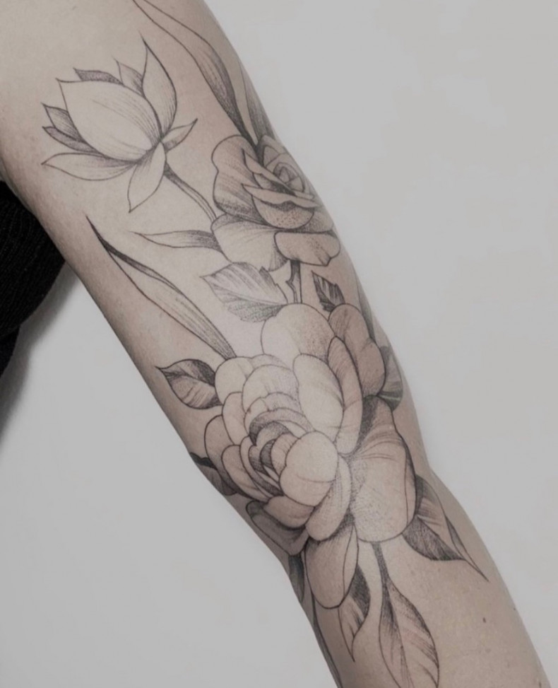 Frauen Arm pfingstrosen, photo - Tattoo-Studio Vaders. Dye