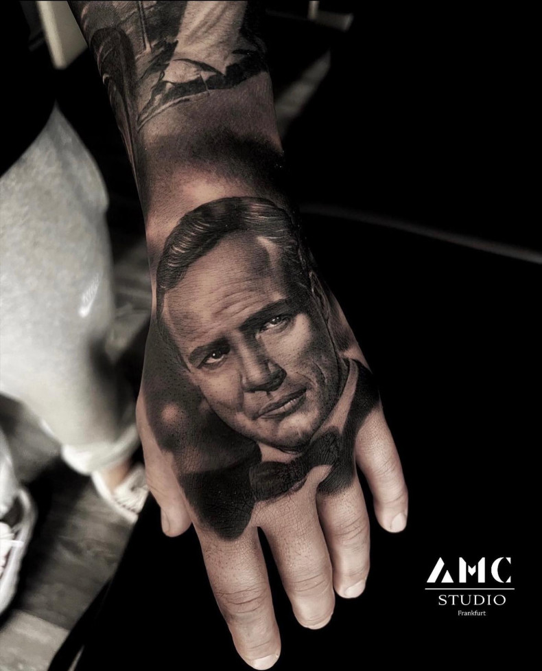 Männer Hand portrait, photo - Tattoo-Studio AMC