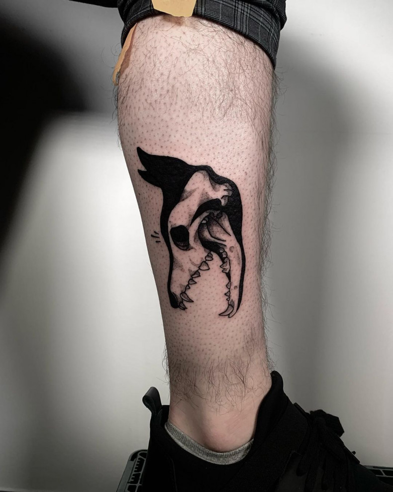 Männer Bein Schädel, photo - Tattoo-Studio Bare Black