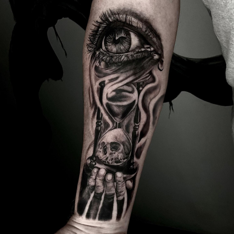 Männer auge Arm, photo - Tattoo-Studio Black Birds