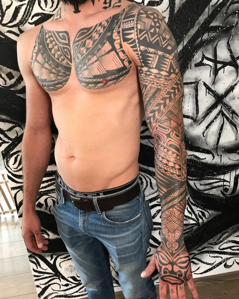 Männer Brust polynesisch, photo - Tattoo-Studio Hinter dem Spiegel