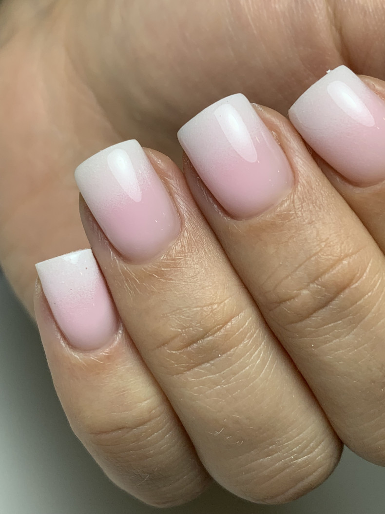 Pink ombre square, photo - Manicurist Юлия Патеюк