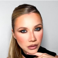 Makeup Artist Regina Khanova on Barb.pro