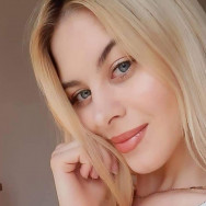 Makeup Artist Aly Milan,