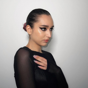 Клаудия Неаксу, Милан Фото - 5