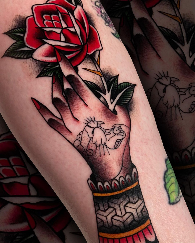 Rose hands colorful, photo - Tattoo Studio Scighera