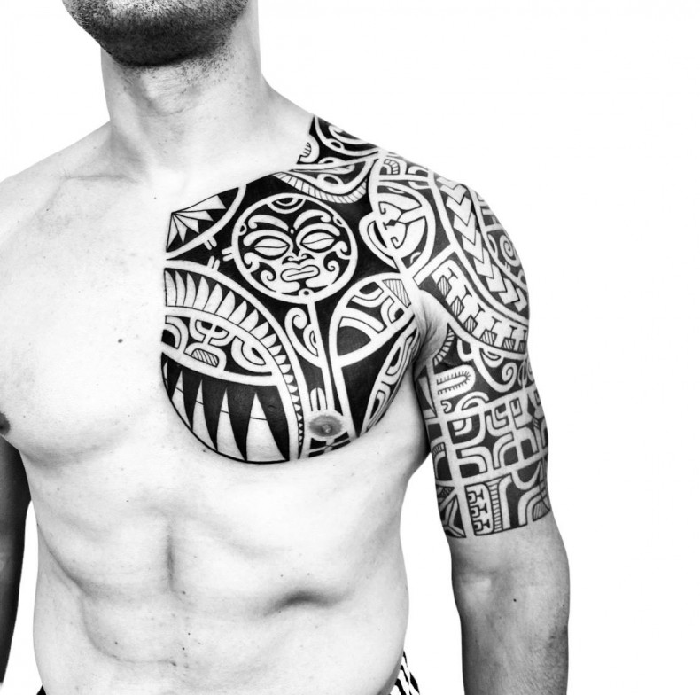 Men chest polynesian, photo - Tattoo Studio Luigi Marchini