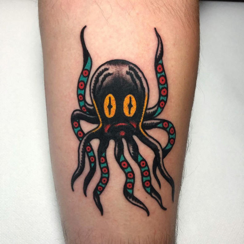 Men leg octopus, photo - Tattoo Studio Mans Ruin Tattoo Club