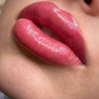 Перманентный макияж губ 
                    Permanent Makeup Master Аннет  Warsaw