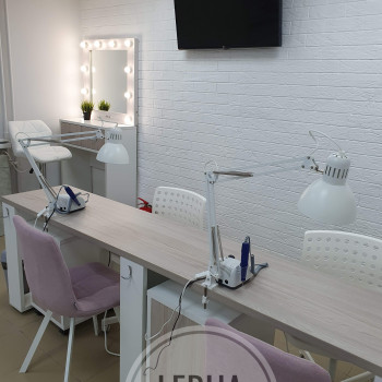 Студия Lerua nail Батавина,12 вход с Топольчанской 