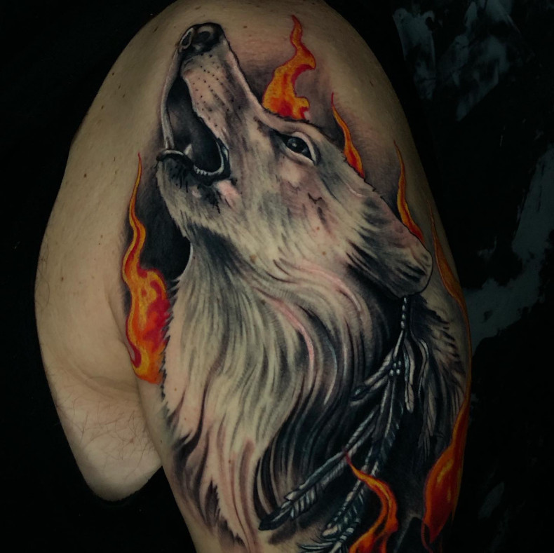 Men wolf shoulder, photo - Tattoo Studio Arde Roma