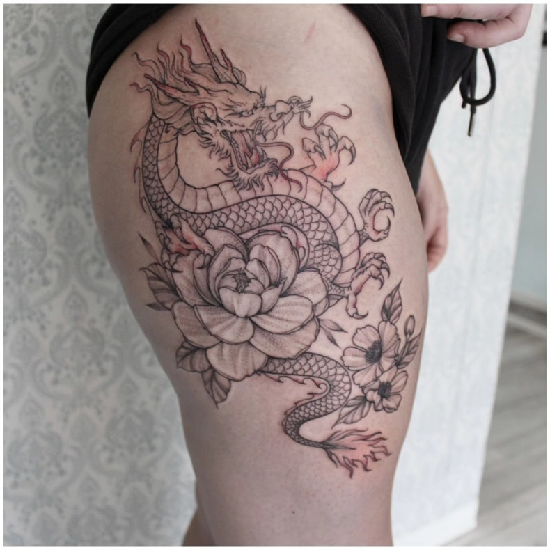 Damski Chiński smok udo, photo - Studio tatuażu Seahorse Tattoo