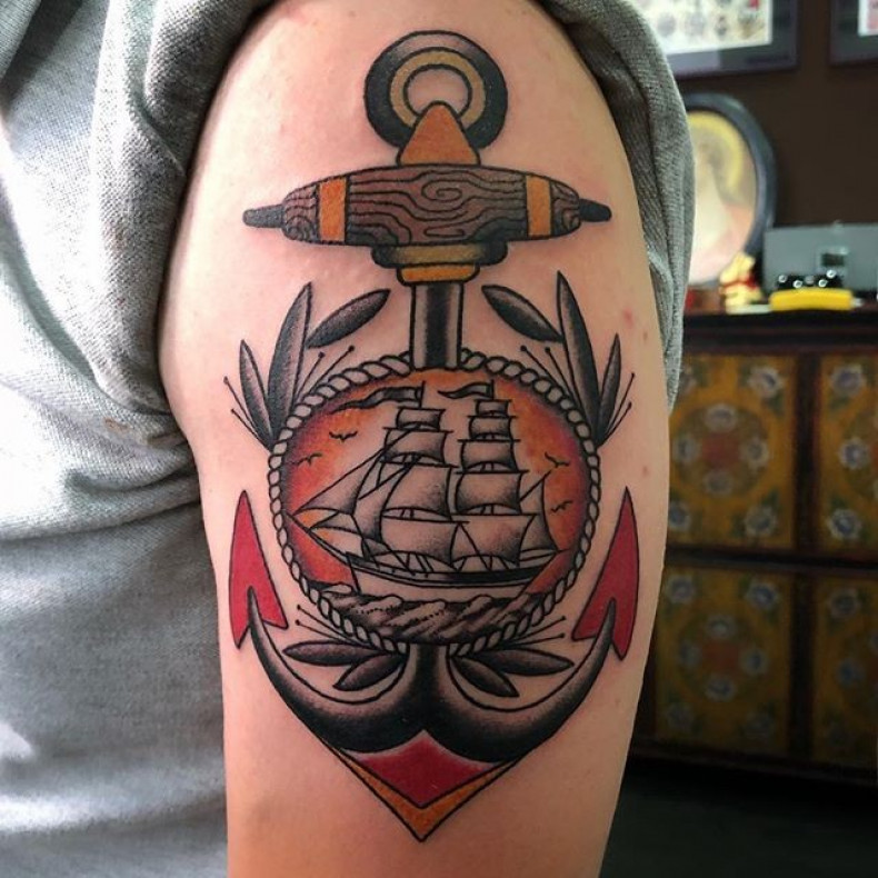 Men ship shoulder, photo - Tattoo Studio Shock Tattoo