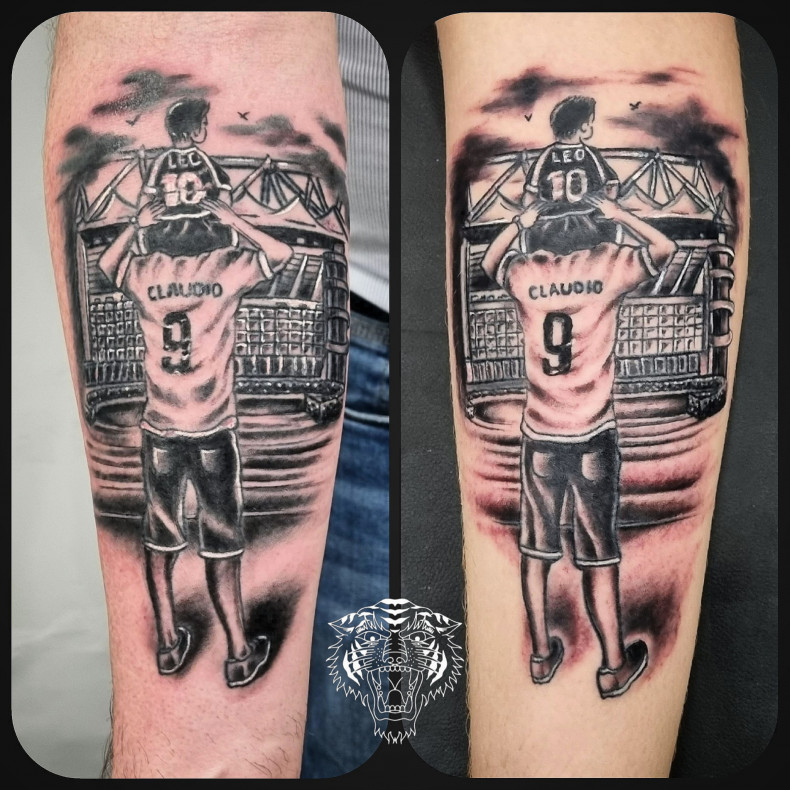 Мужские отец и сын футбол, photo - Тату салон Family Tattoo Shop