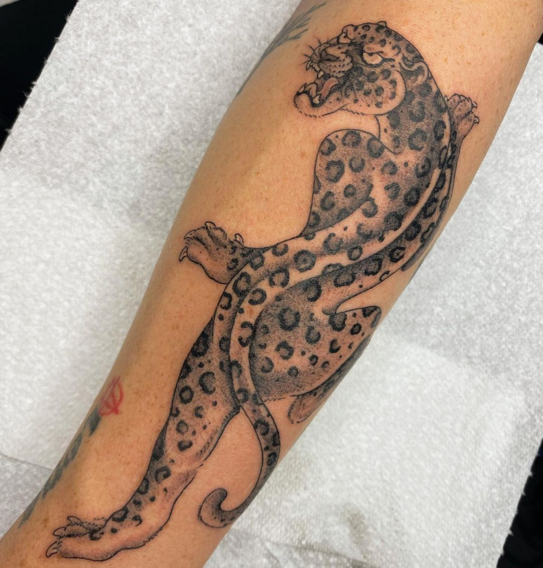 Arm jaguar, photo - Tattoo-Studio Well Done