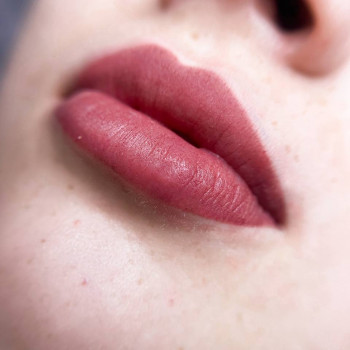 Permanentny makijaż ust Warszawa