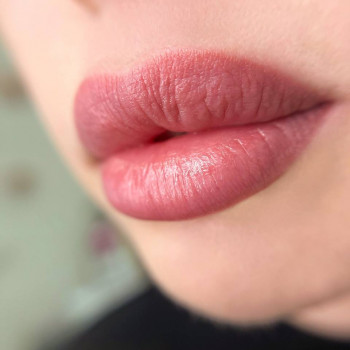 Permanentny makijaż ust Warszawa