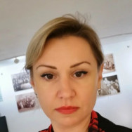 Hairdresser Karolina Dobtsis on Barb.pro